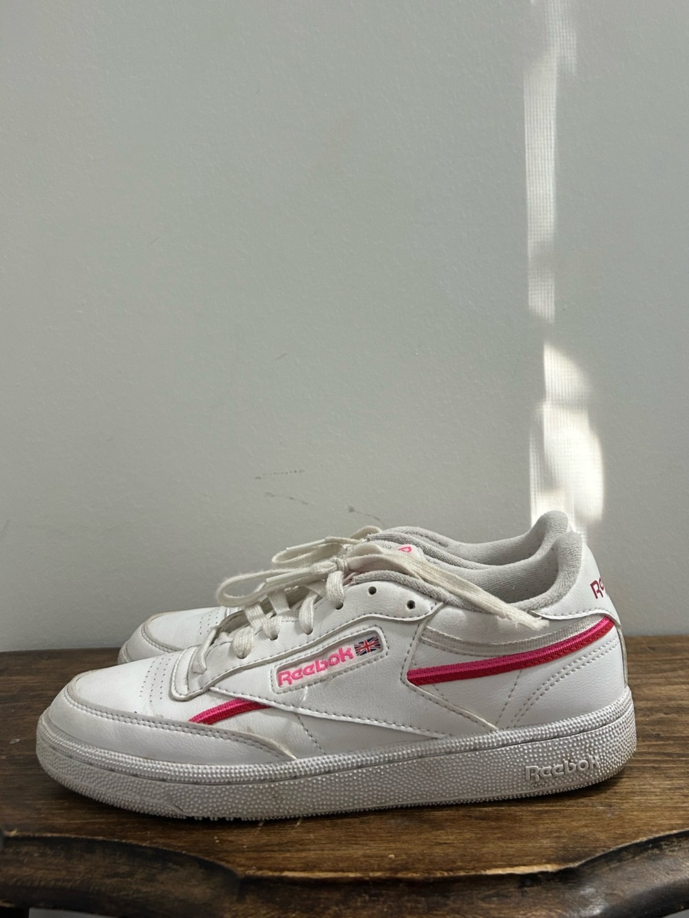 Reebok Women's Club C 85 Vegan White/Atomic Pink sneakers